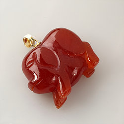 14k-gold-fat-pig-red-jade-pendant